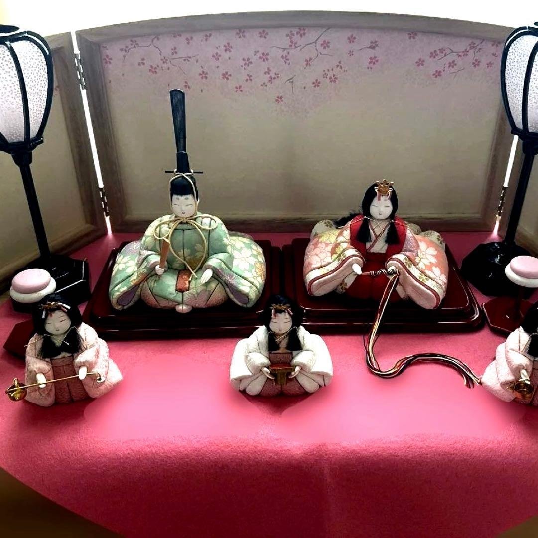 雛人形セット ひな祭り 真多呂　コンパクト　11点　桐箱付き 雛人形 真多呂 コンパクト ひな人形 雛 木目込人形飾り 収納飾り 五人